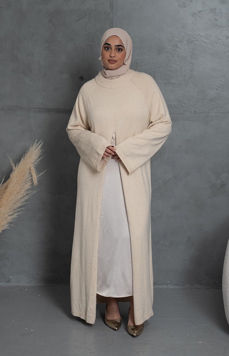 Amal Wool-Blend Slit-Front Abaya – Beige
