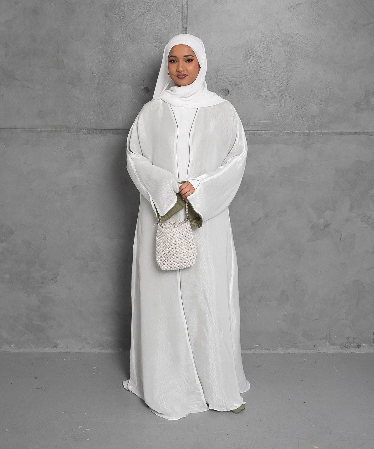 Maha Reversible Premium Abaya – Olive / Pearl