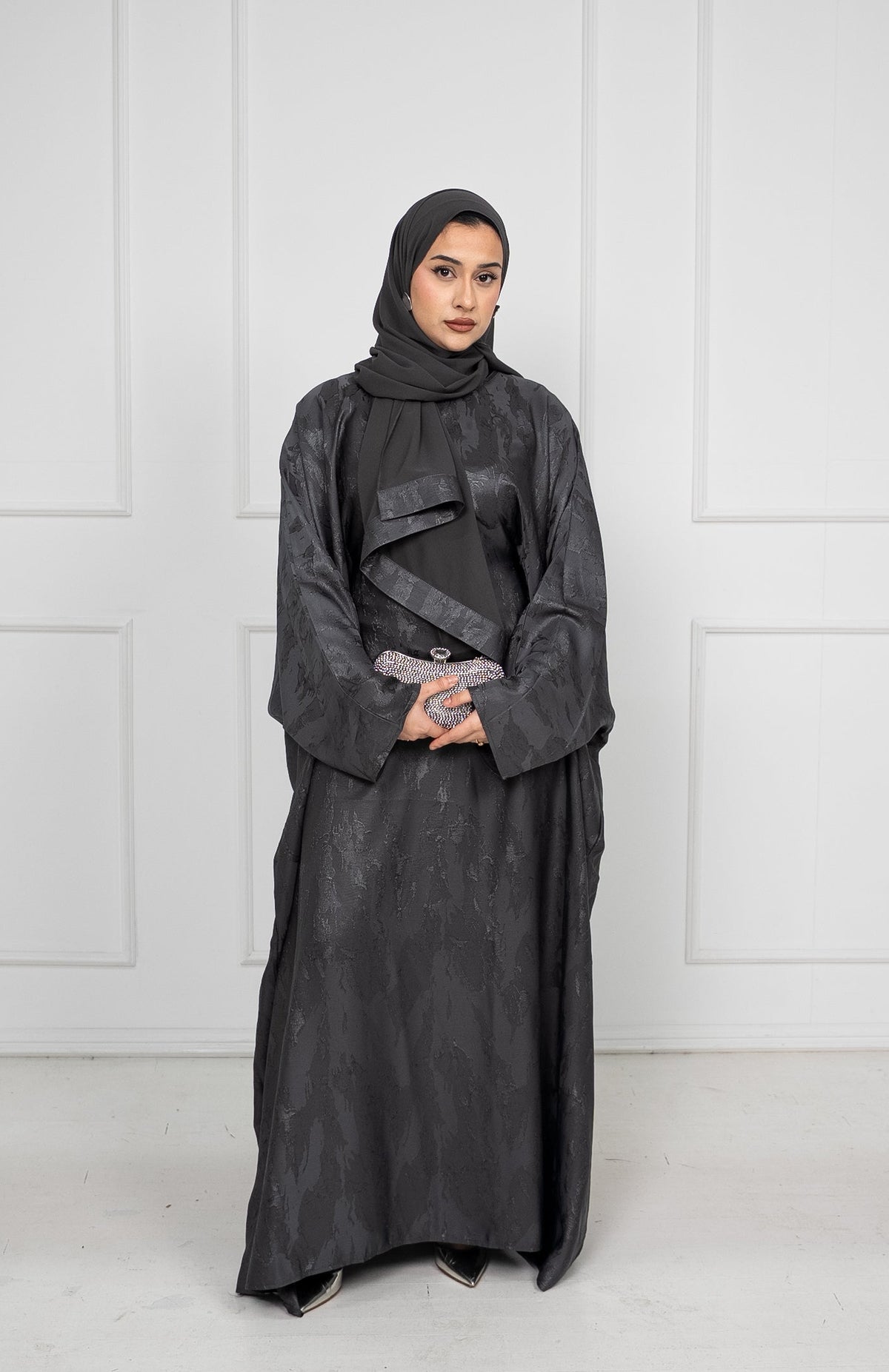 Jacquard Kaftan Abaya Set in Eclipse Grey with Adjustable Inner Belt