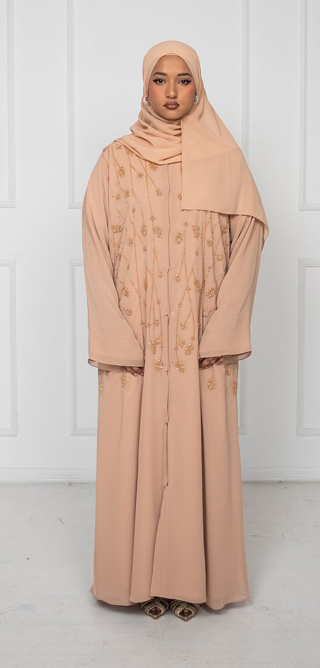 Luxury Beaded Closed Chiffon Statement Abaya - Black