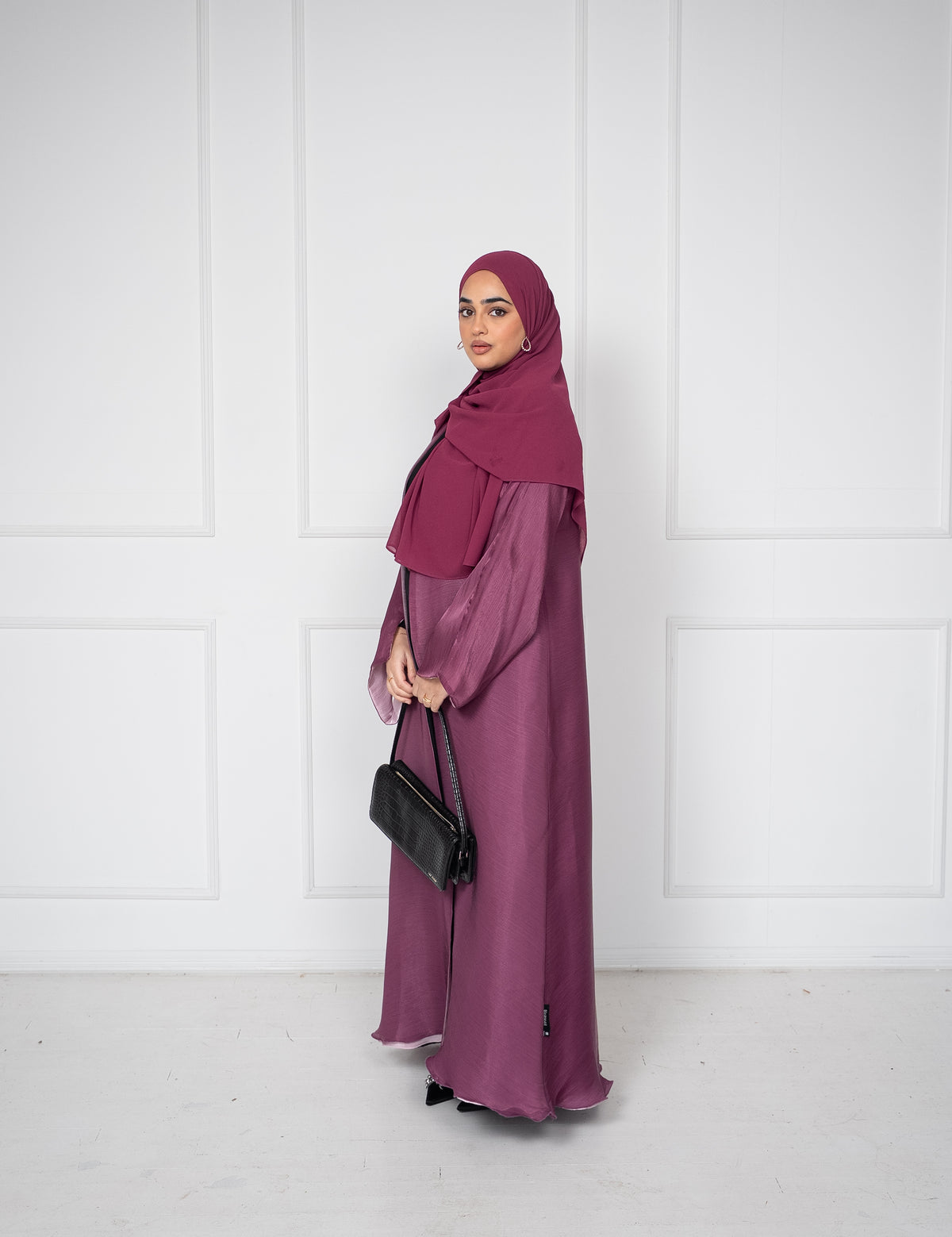 Maha Reversible Premium Abaya – Mulberry / Blush