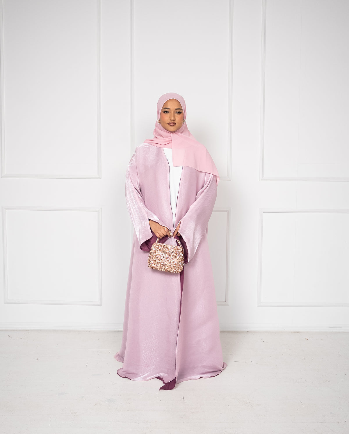 Maha Reversible Premium Abaya – Mulberry / Blush